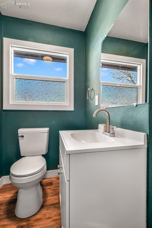 Image 42 of 50: Bathroom