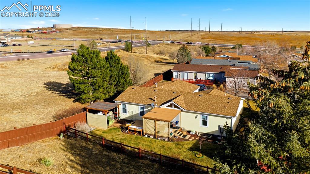 Image 34 of 37: Wide Open Yard