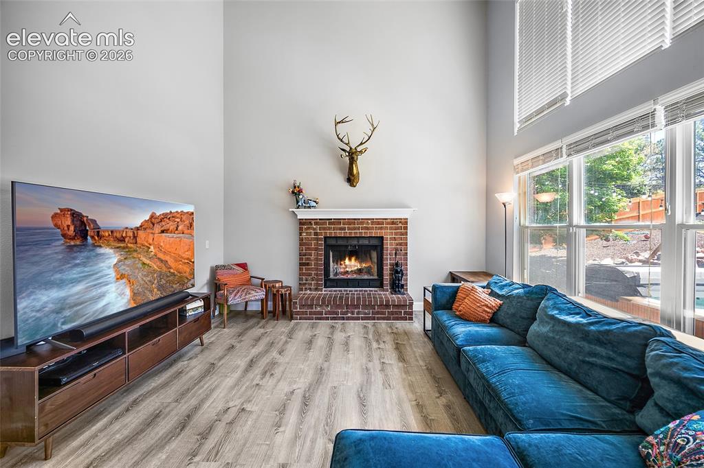 Image 11 of 42: Living Room