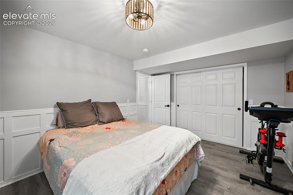 Image 18 of 42: Bedroom
