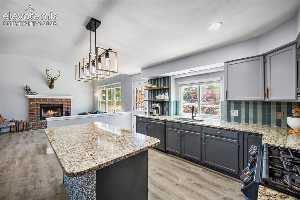 Image 6 of 42: Kitchen