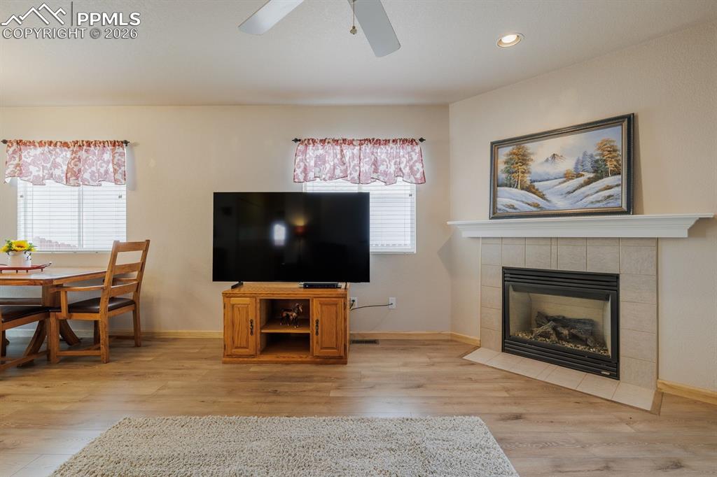 Image 10 of 28: Living Room