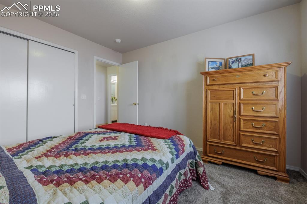 Image 24 of 28: Bedroom