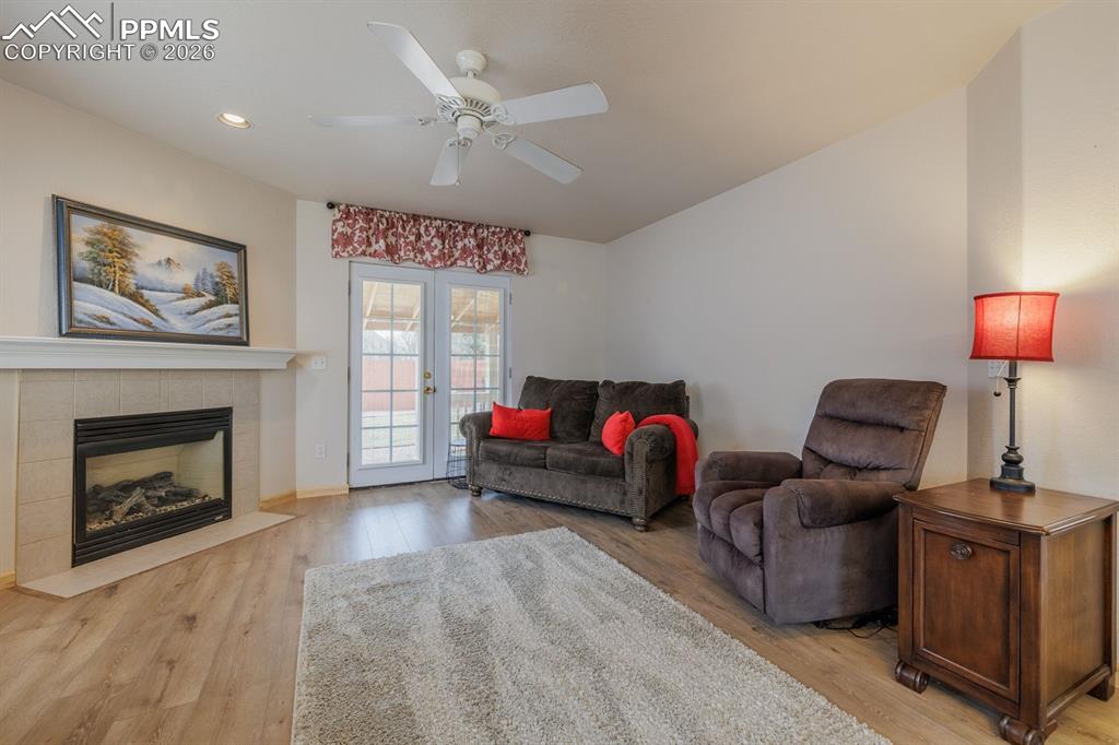 Image 8 of 28: Living Room