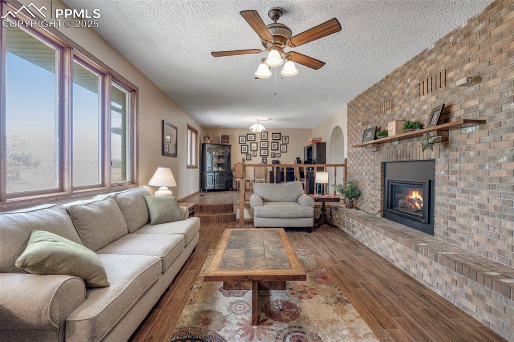 Image 11 of 40: Living Room