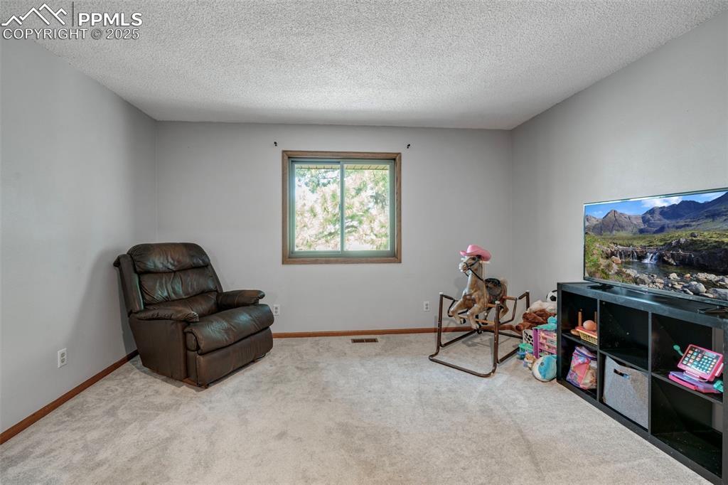 Image 15 of 40: Bedroom