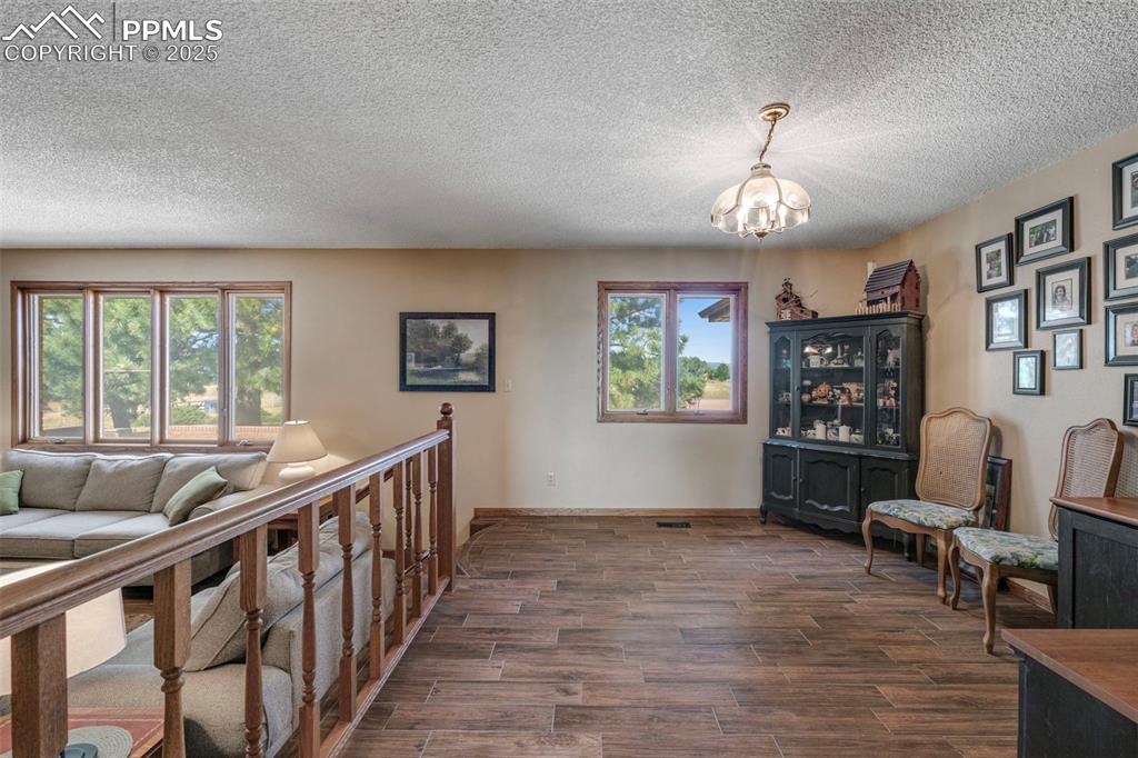 Image 9 of 40: Dining Room