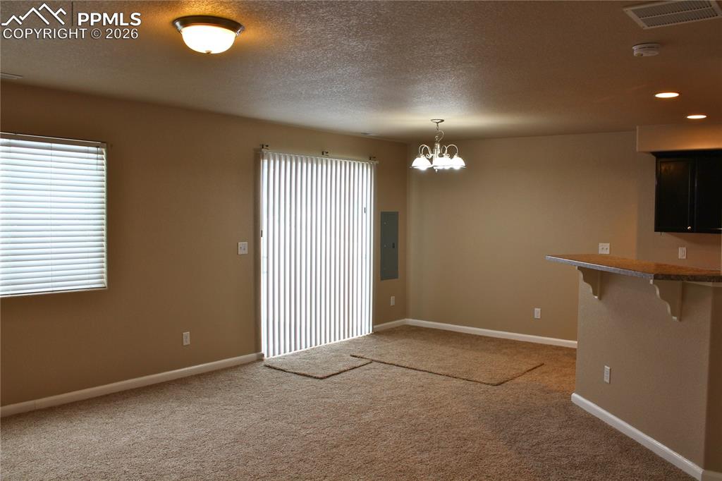 Image 47 of 50: Living Room