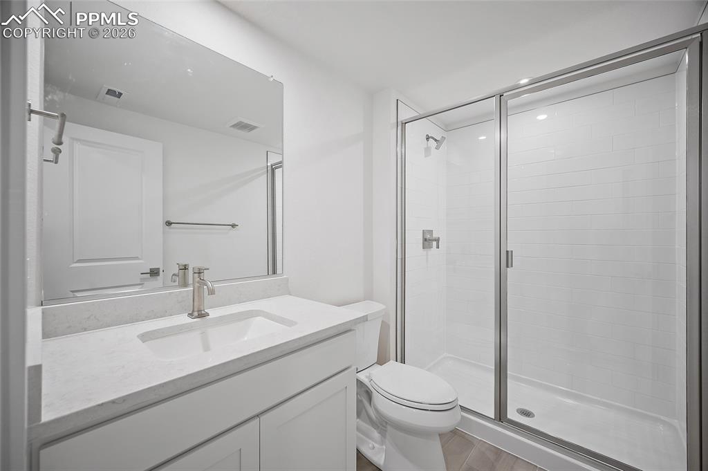 Image 37 of 42: Bathroom