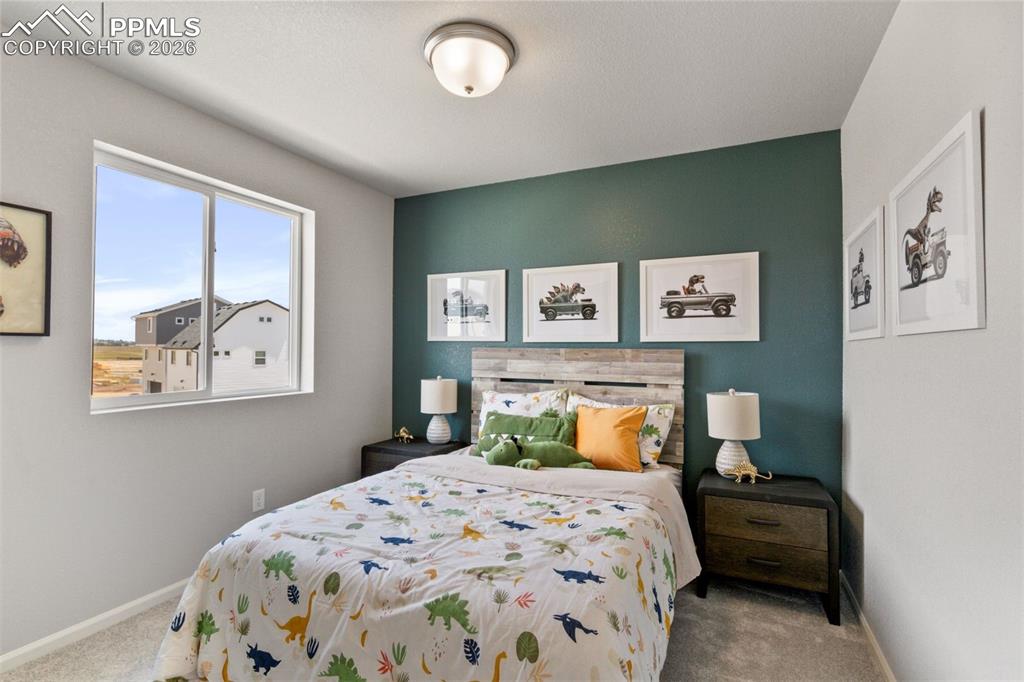 Image 17 of 19: Photos of a model home