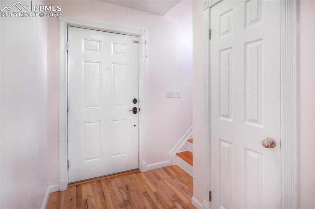 Image 7 of 31: Entry