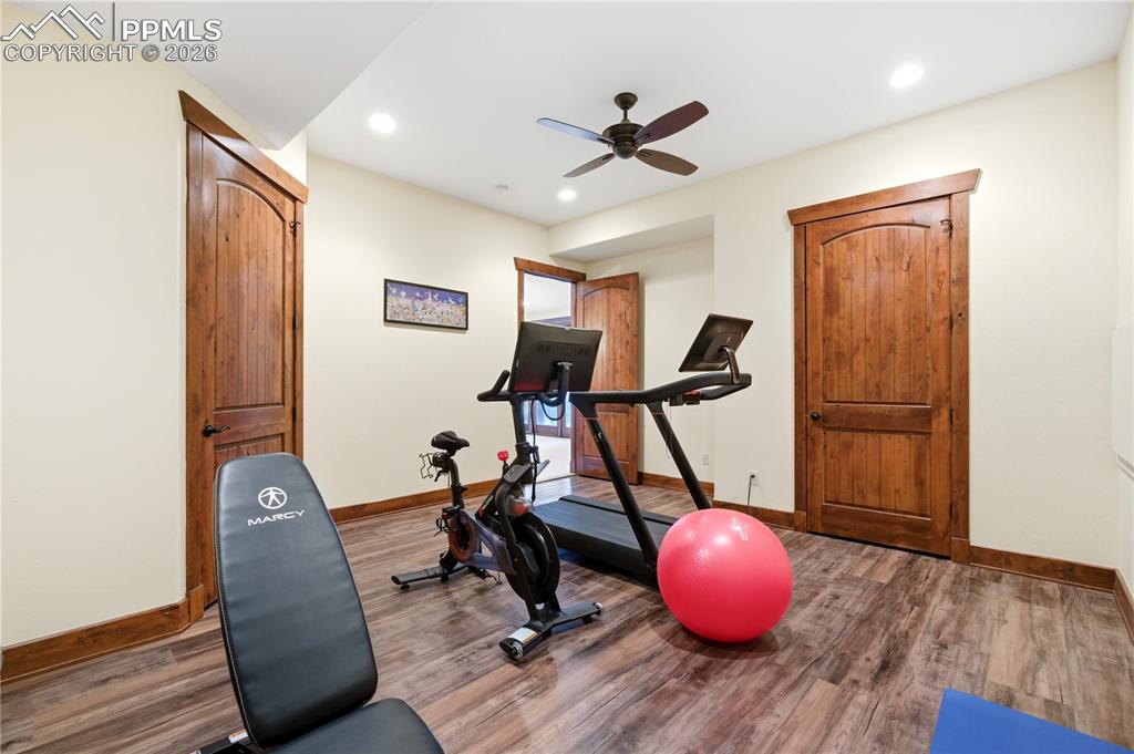 Image 32 of 46: Exercise Room