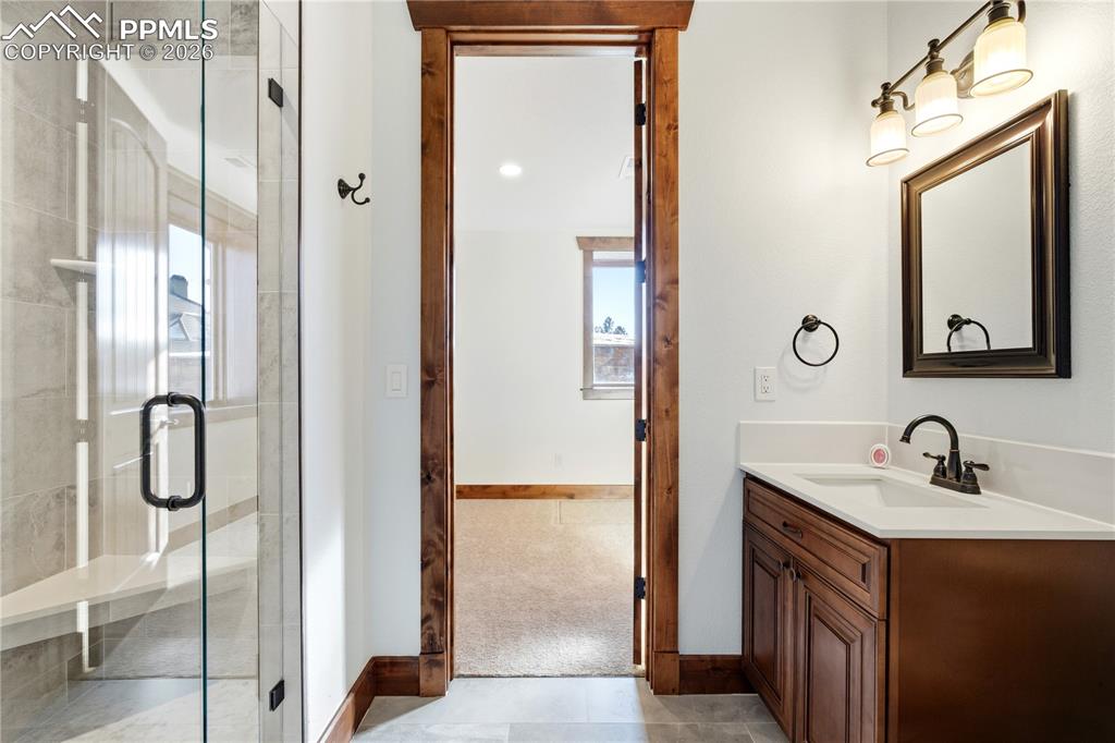 Image 34 of 46: Bathroom