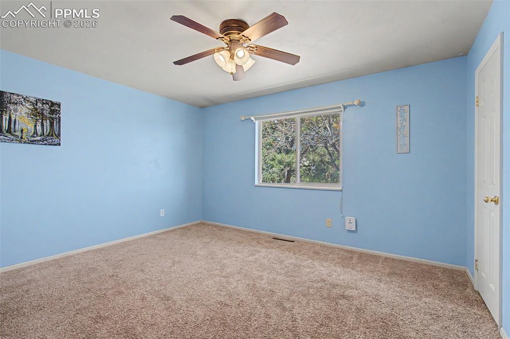 Image 16 of 46: Upstairs Bedroom #1