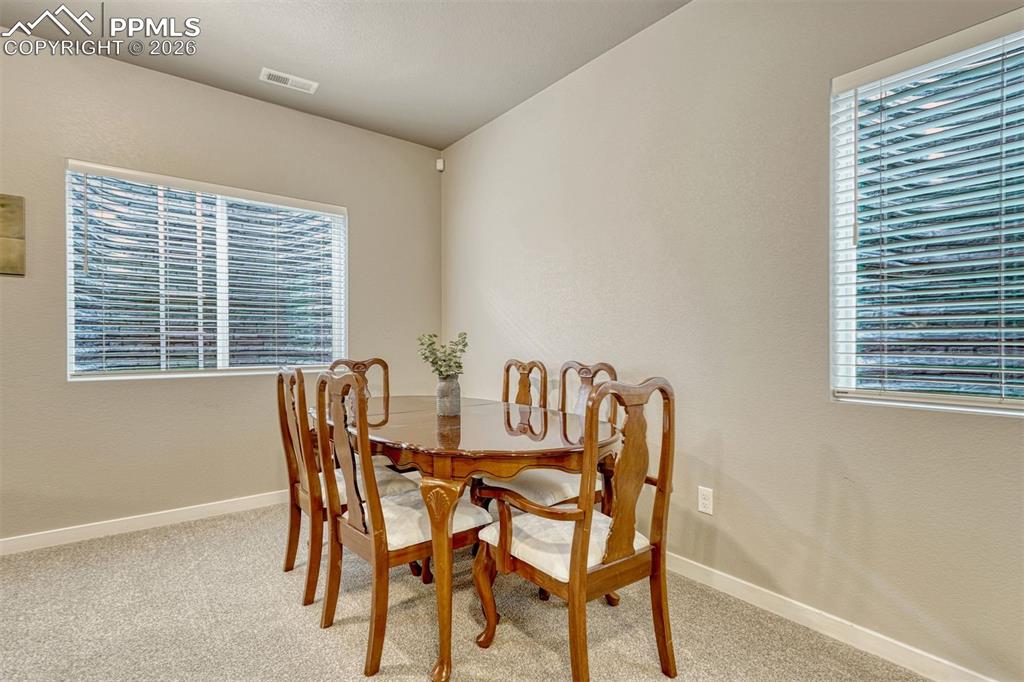 Image 29 of 49: Dining Area