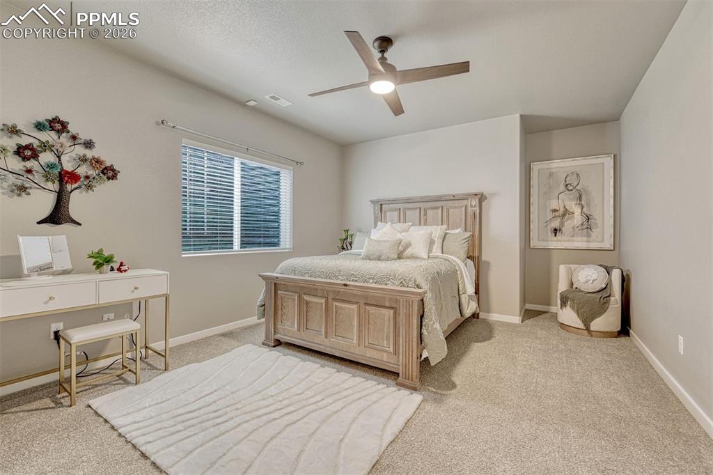 Image 32 of 49: Bedroom