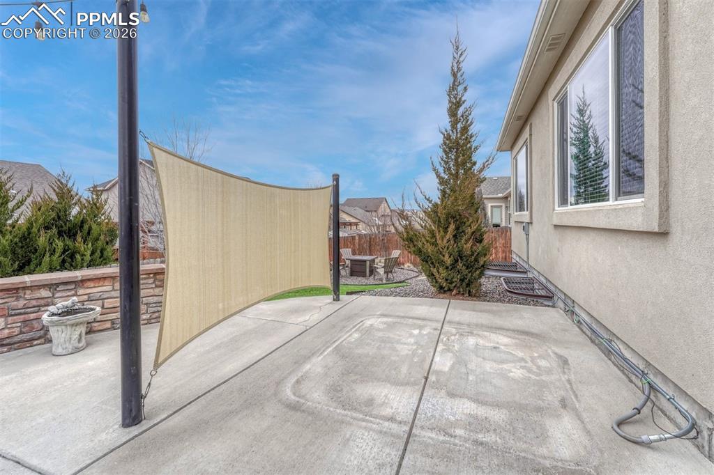 Image 41 of 49: Patio