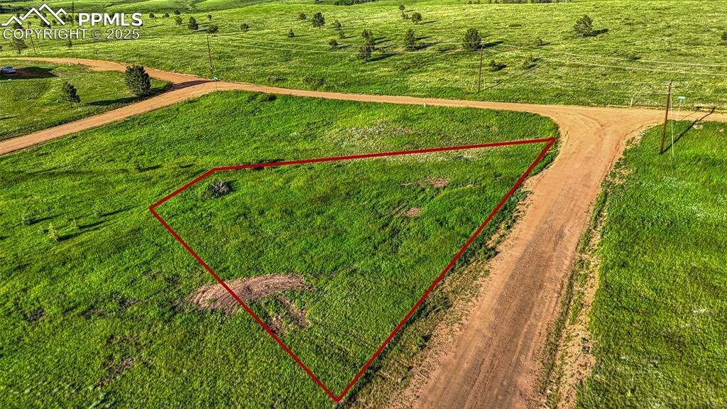 Image 2 of 23: Property lines are approximate and not a survey