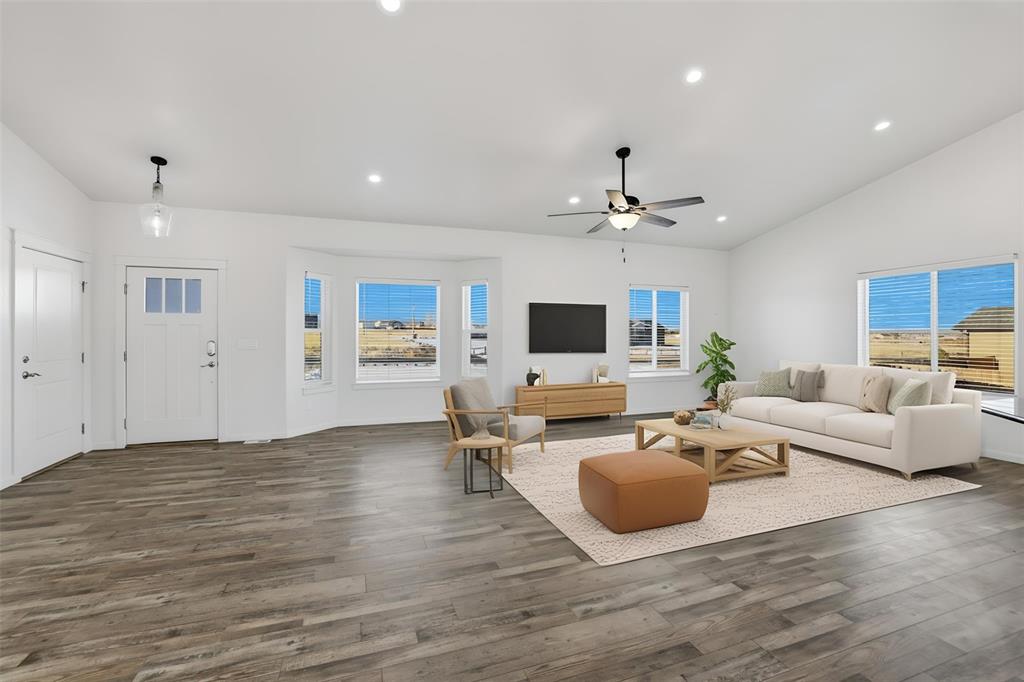 Image 4 of 50: Virtually Staged