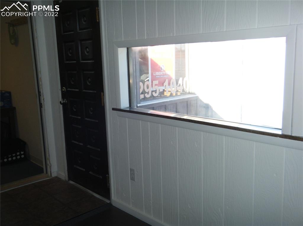 Listing 3826511, Image 3 of 10