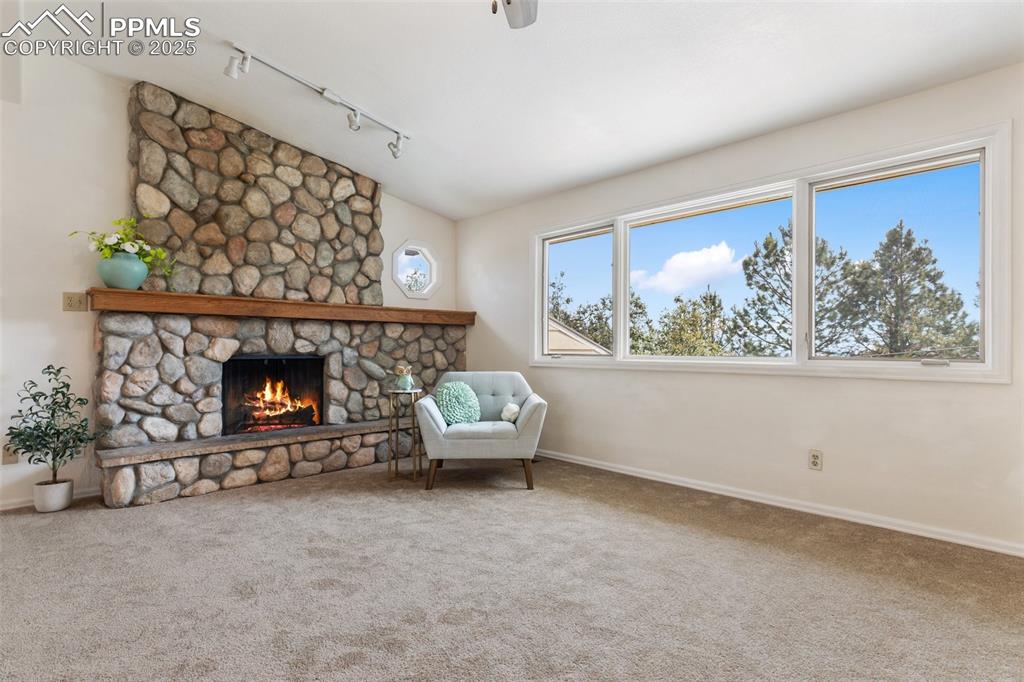 Image 10 of 50: Bright windows in living room