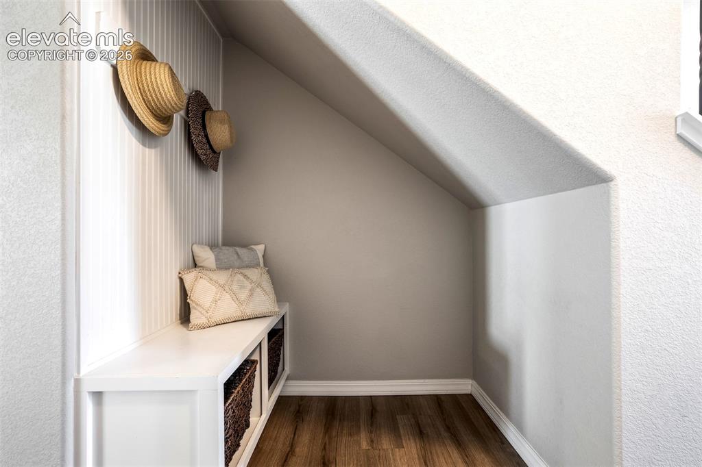 Image 6 of 49: Mud Room