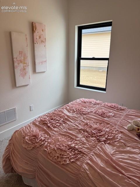 Image 18 of 18: Bedroom