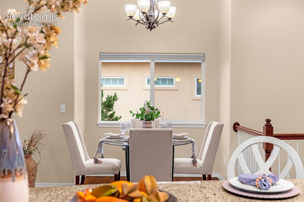 Image 10 of 46: Dining Area