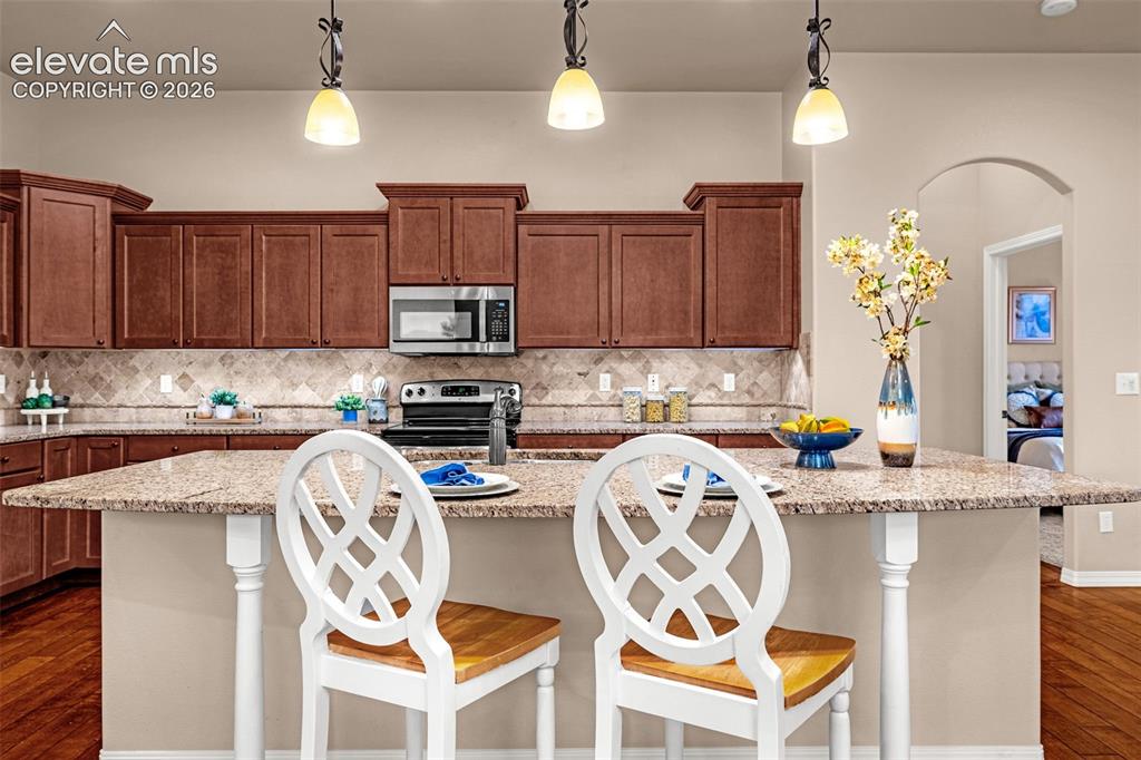 Image 6 of 46: Kitchen