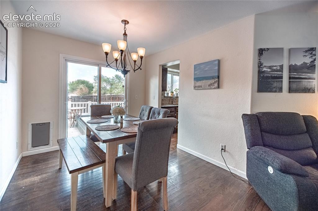 Image 8 of 45: Dining Area