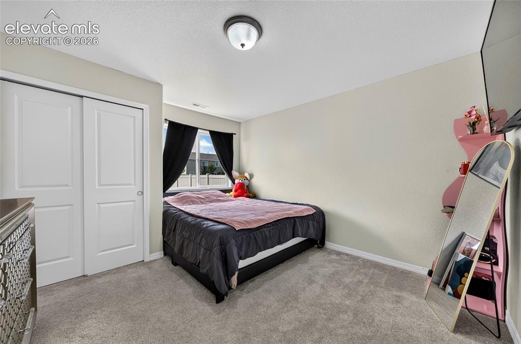 Image 10 of 16: Bedroom