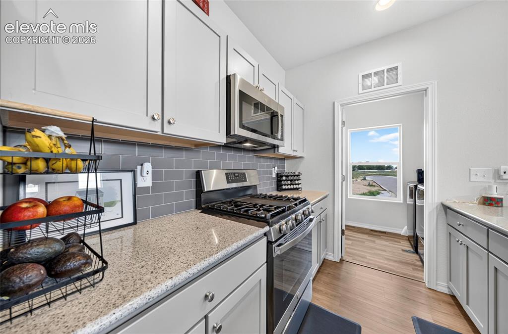 Image 6 of 16: Kitchen
