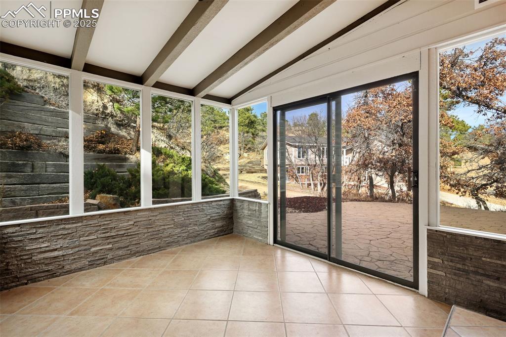 Image 28 of 50: Sun Room