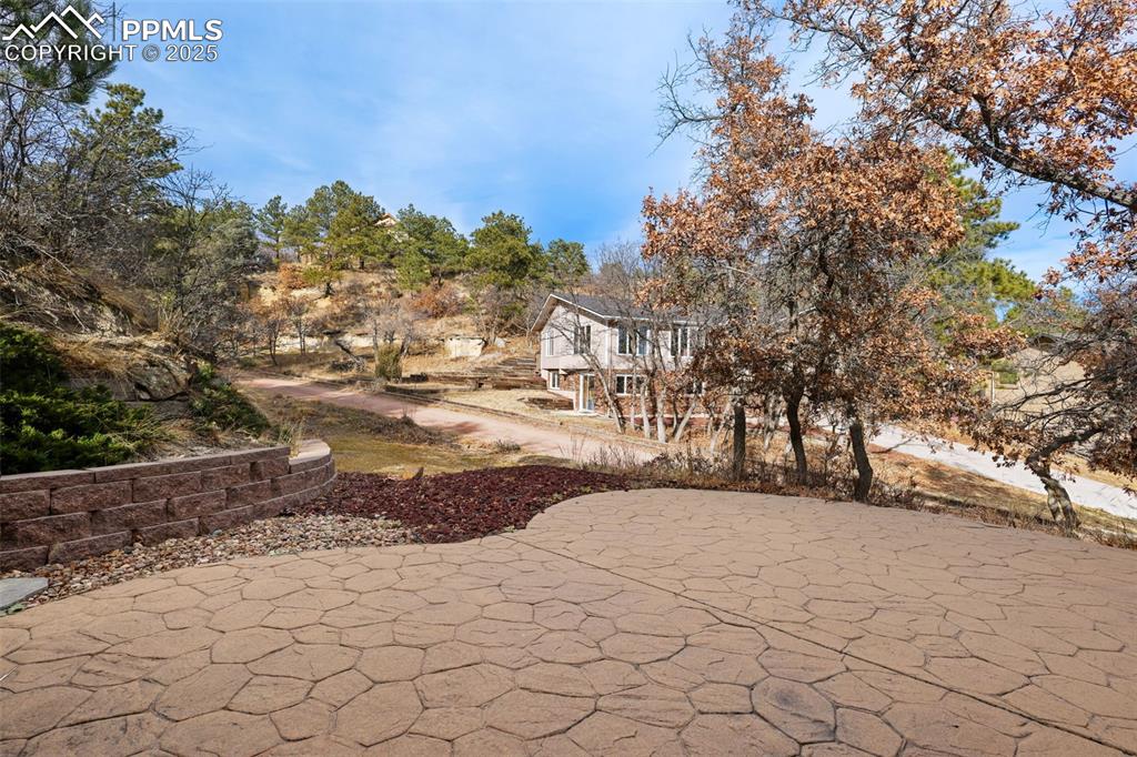 Image 47 of 50: Patio