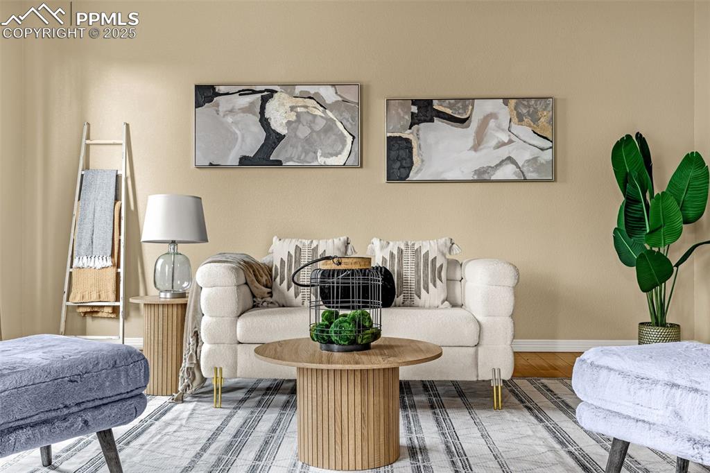 Image 13 of 39: Sitting Room