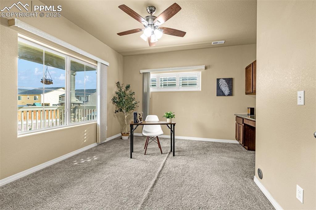 Image 16 of 39: Office