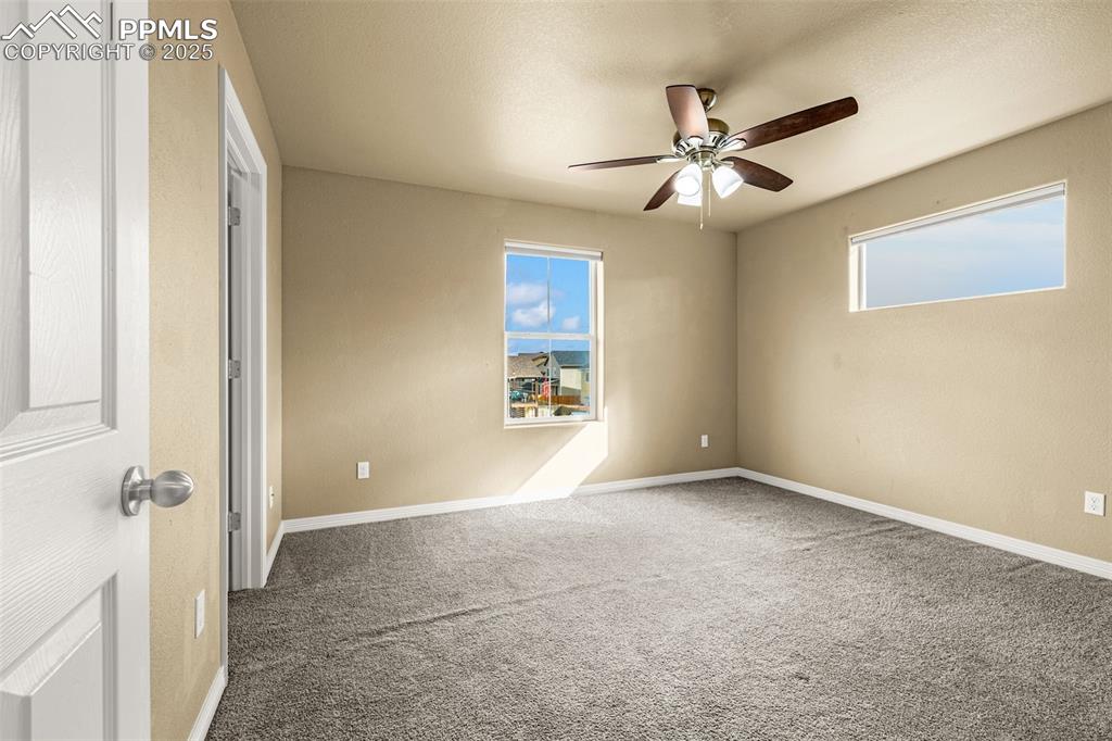 Image 21 of 39: Bedroom