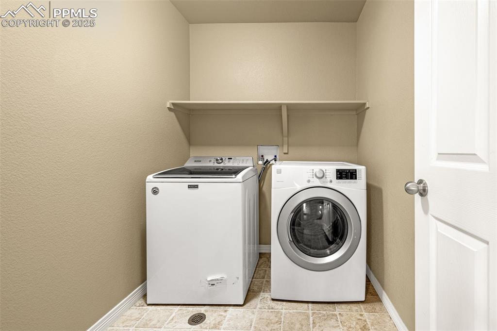 Image 23 of 39: Laundry