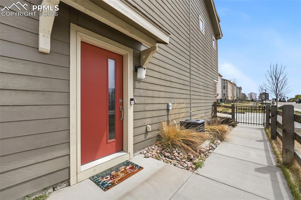 Image 2 of 26: Entry