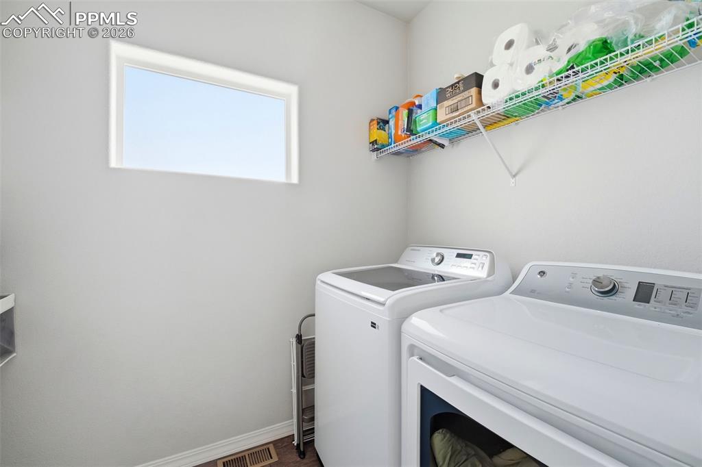 Image 21 of 26: Laundry