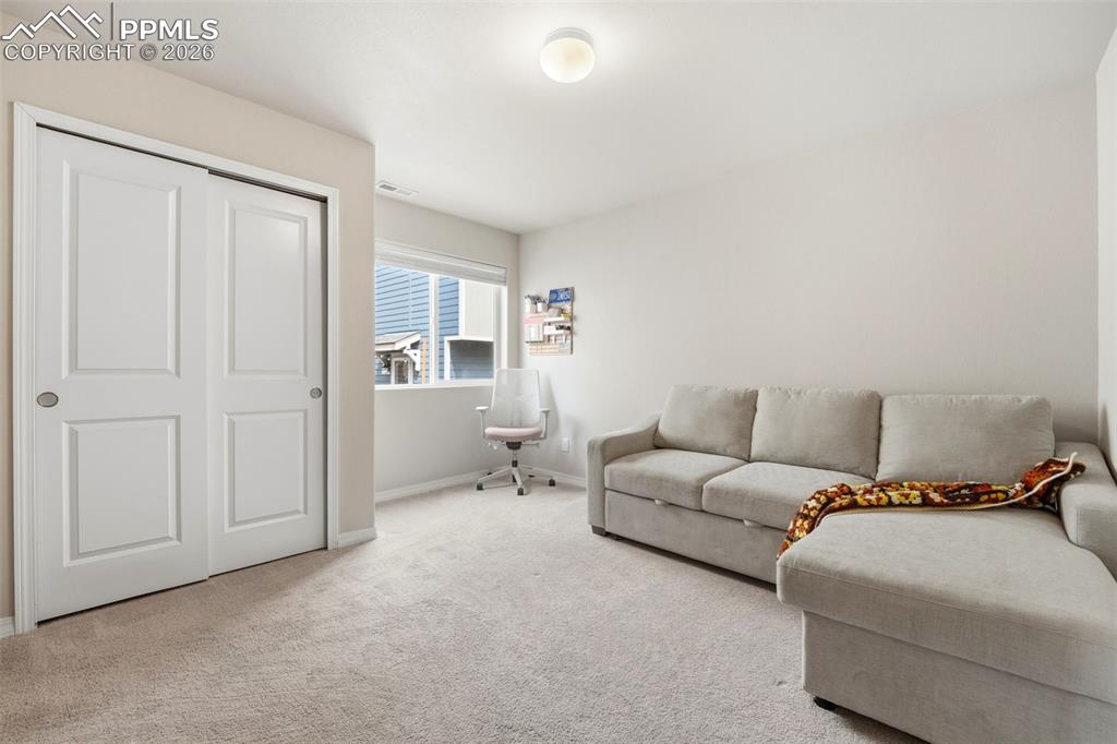 Image 22 of 26: Living Room