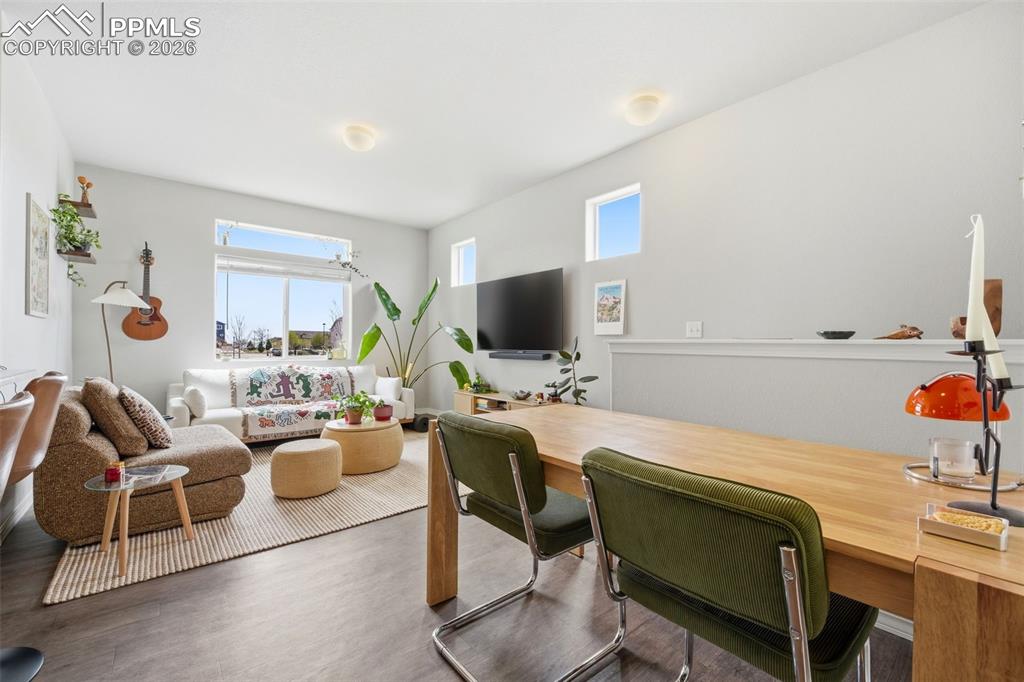 Image 9 of 26: Office