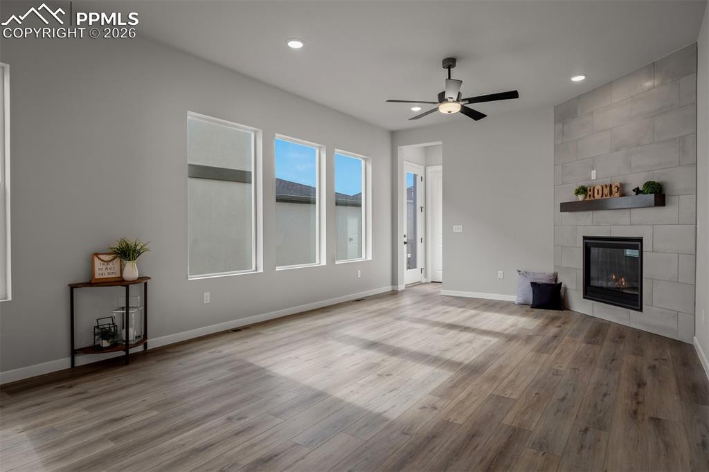 Image 16 of 42: Living Room