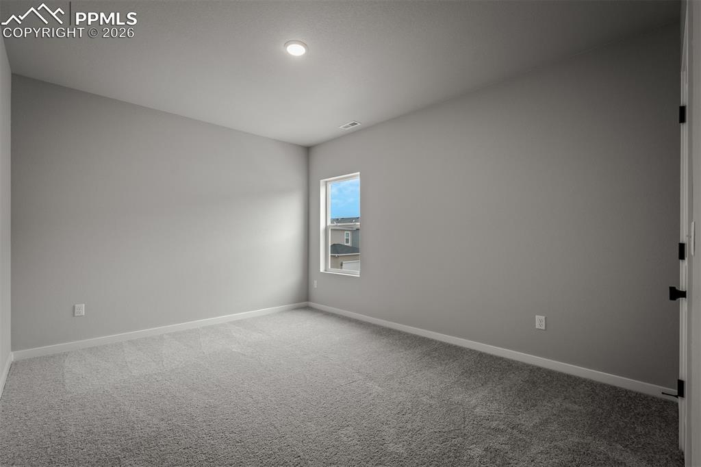 Image 29 of 42: Bedroom