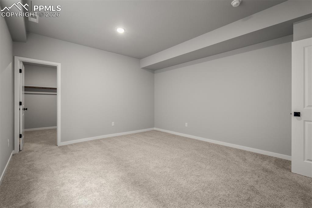 Image 36 of 42: Bedroom