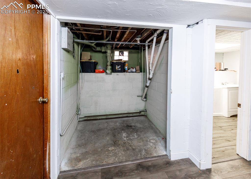 Image 17 of 24: Basement