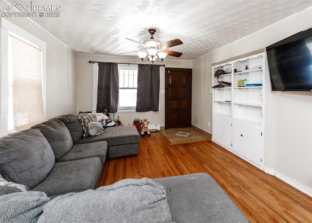 Image 9 of 24: Living Room