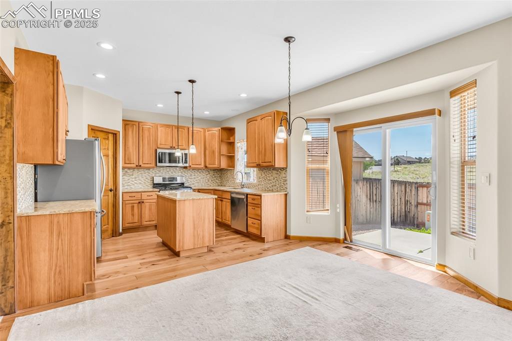 Image 12 of 46: Kitchen