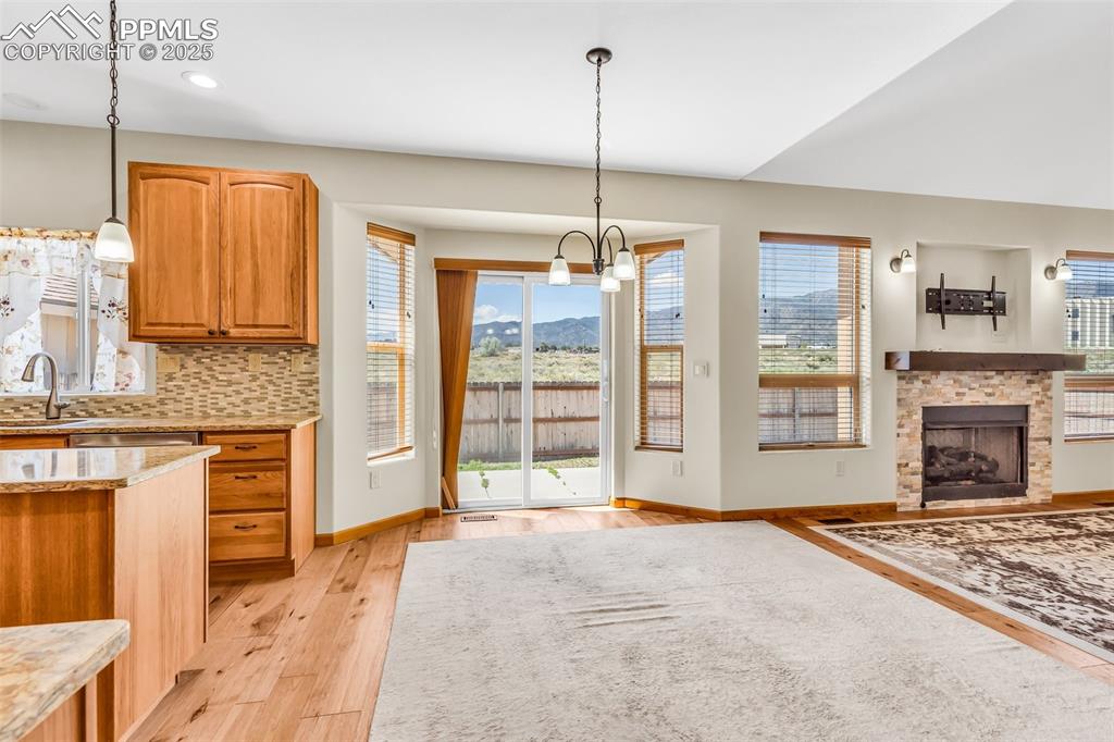 Image 13 of 46: Kitchen