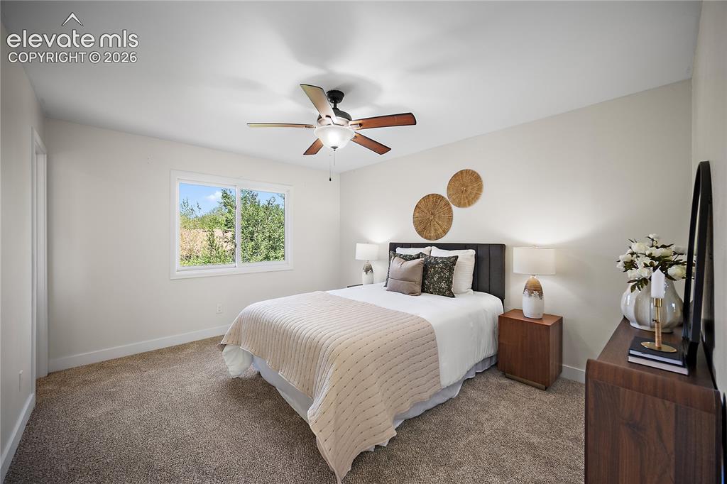Image 12 of 49: Bedroom